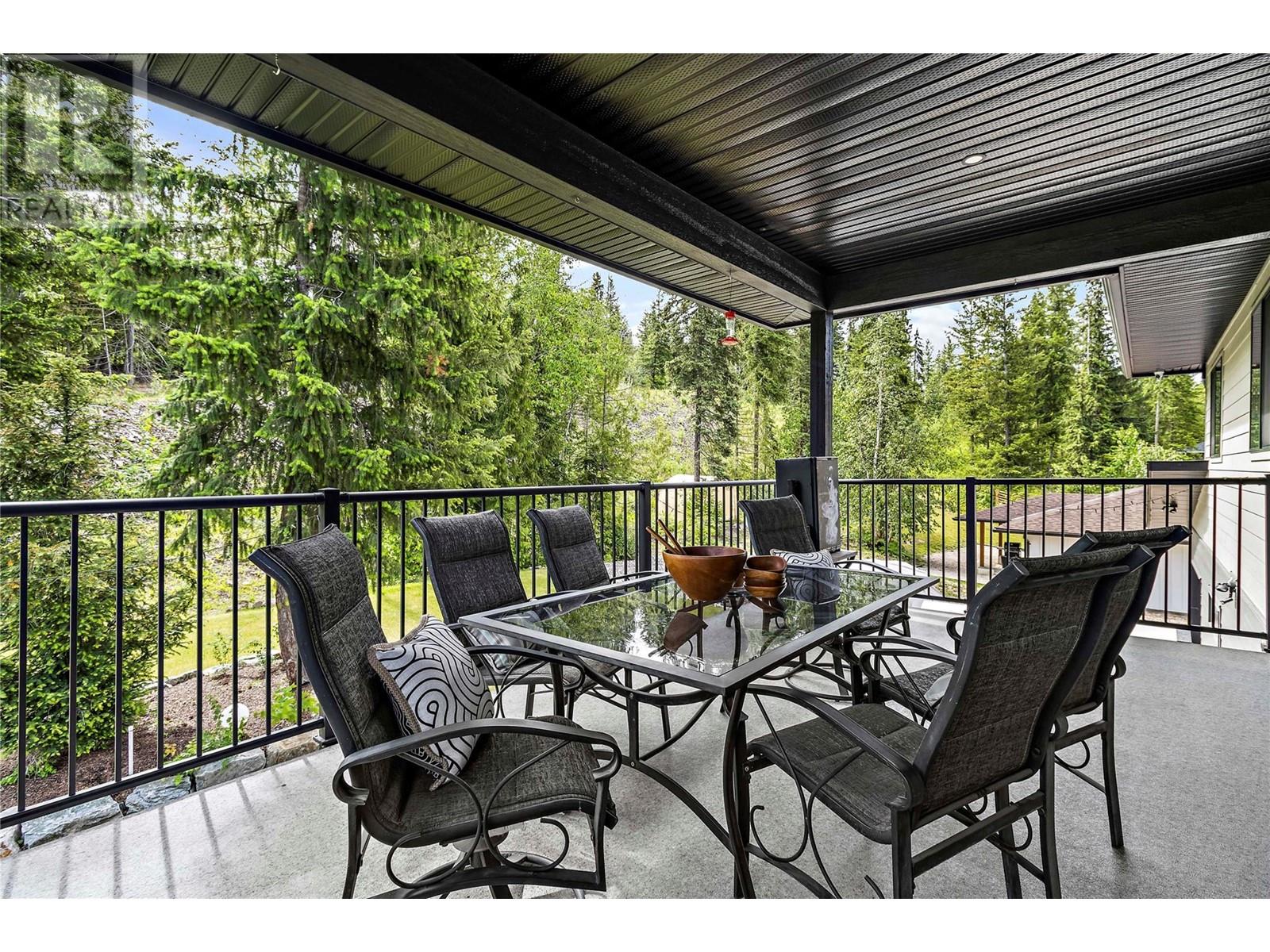 2884 Golf Course Drive, Blind Bay
