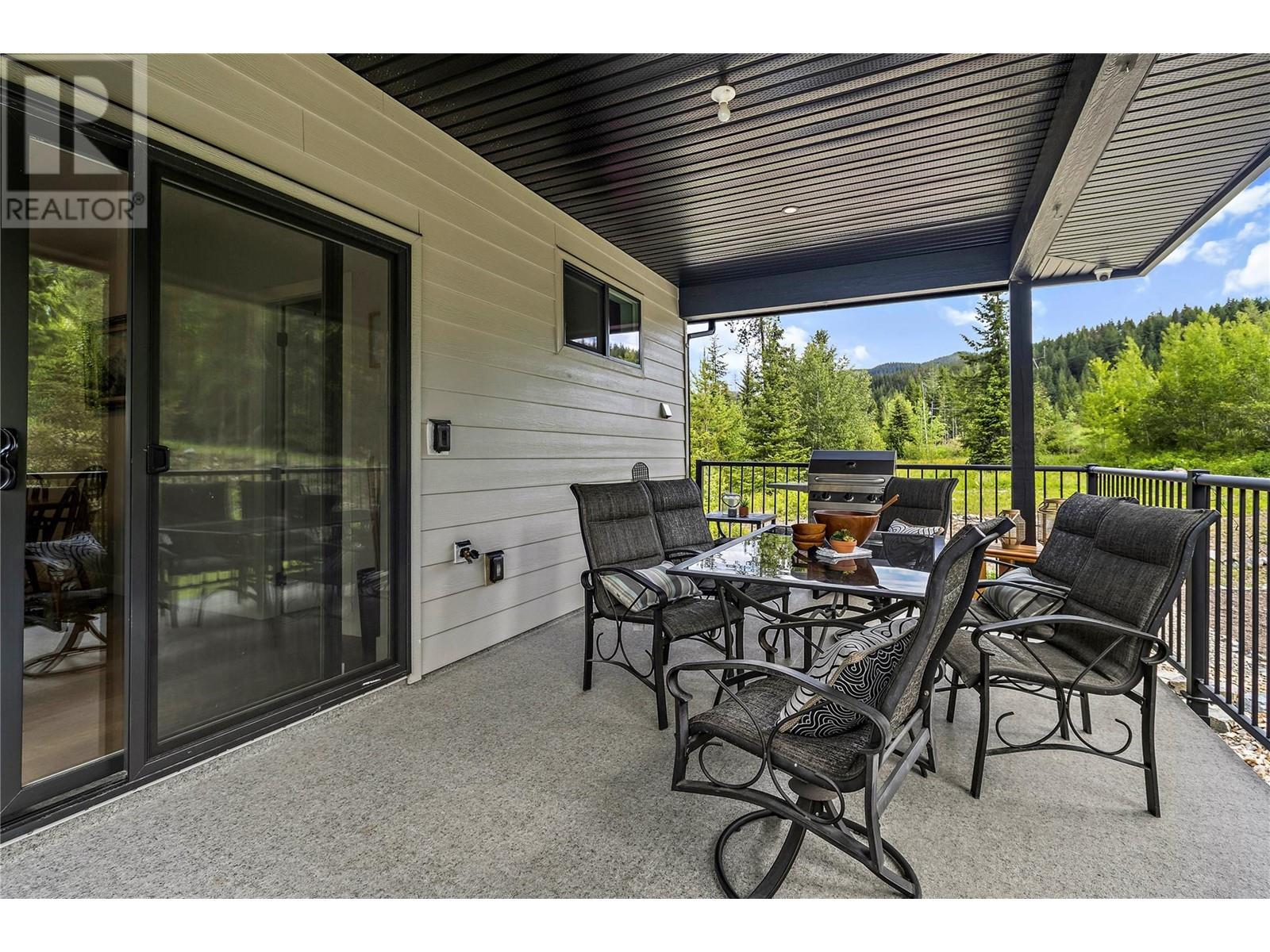 2884 Golf Course Drive, Blind Bay