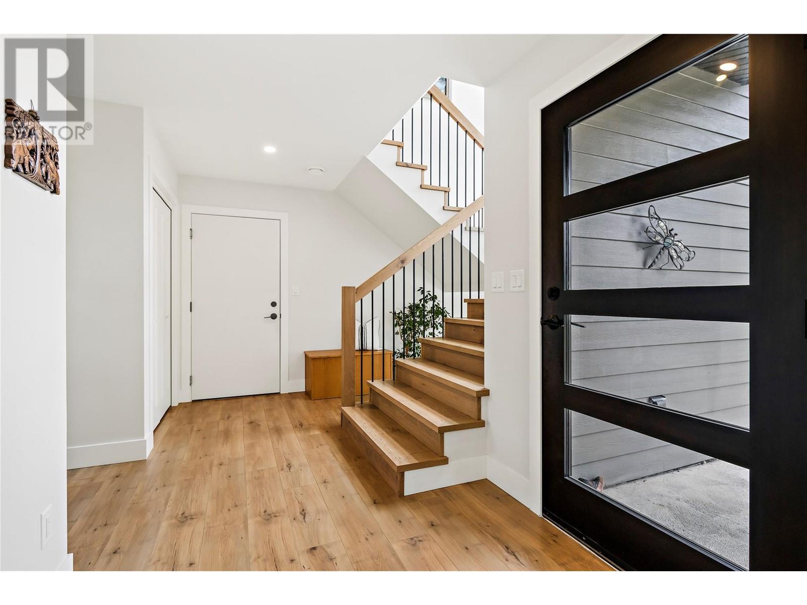 2884 Golf Course Drive, Blind Bay