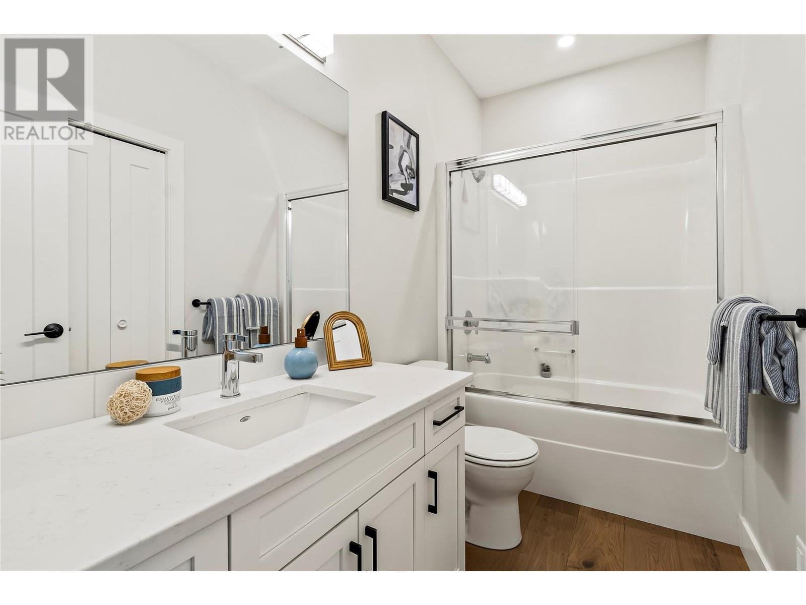2884 Golf Course Drive, Blind Bay