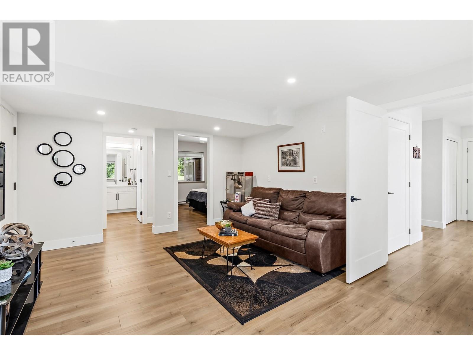 2884 Golf Course Drive, Blind Bay