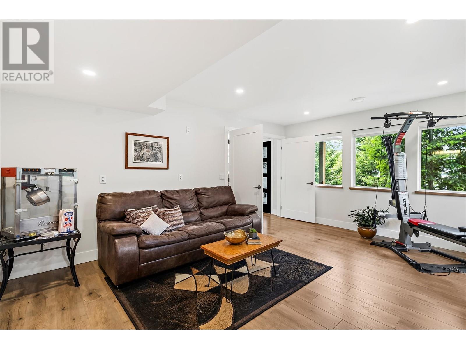 2884 Golf Course Drive, Blind Bay