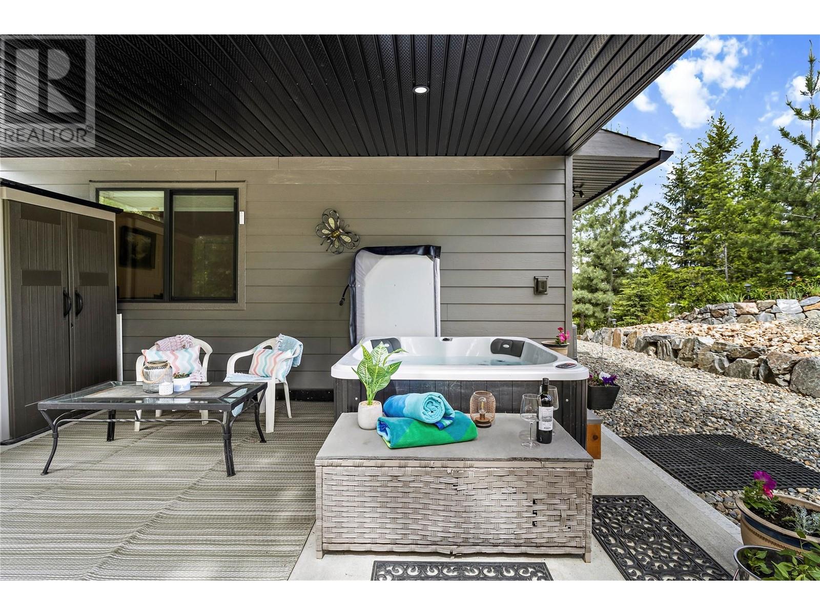 2884 Golf Course Drive, Blind Bay