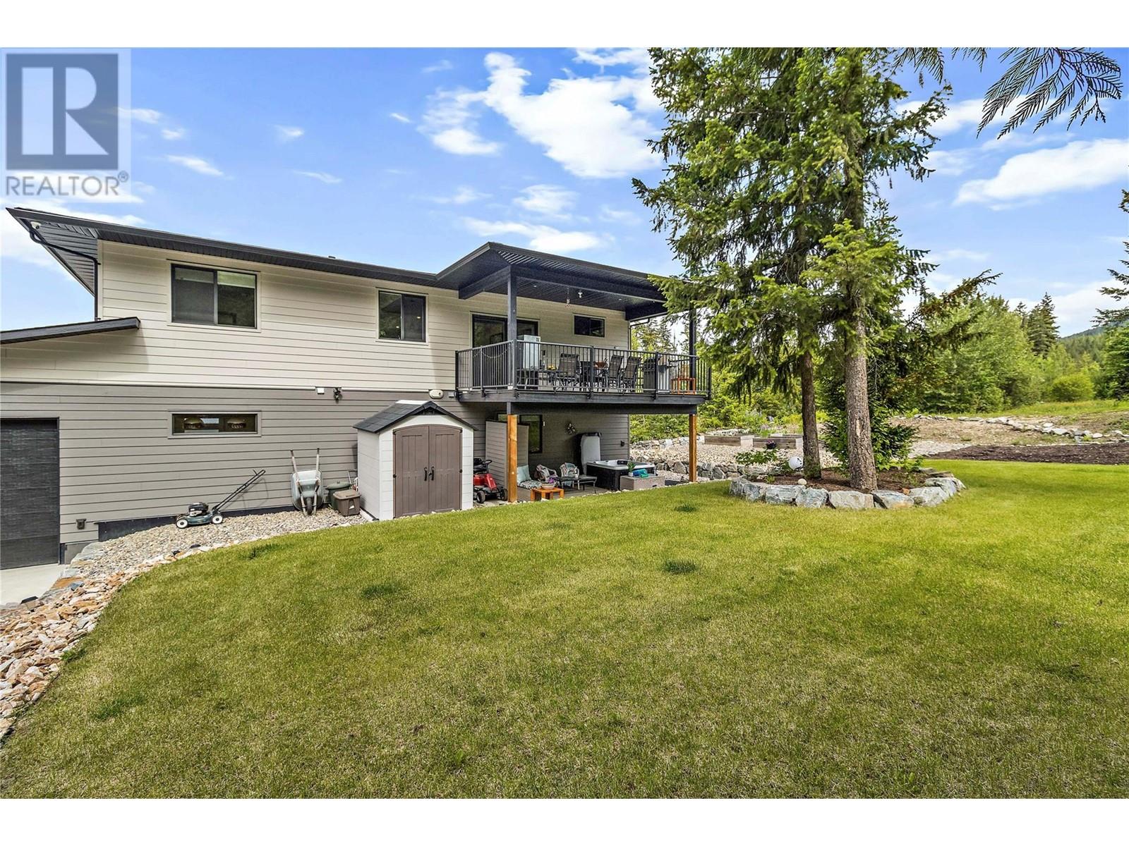 2884 Golf Course Drive, Blind Bay