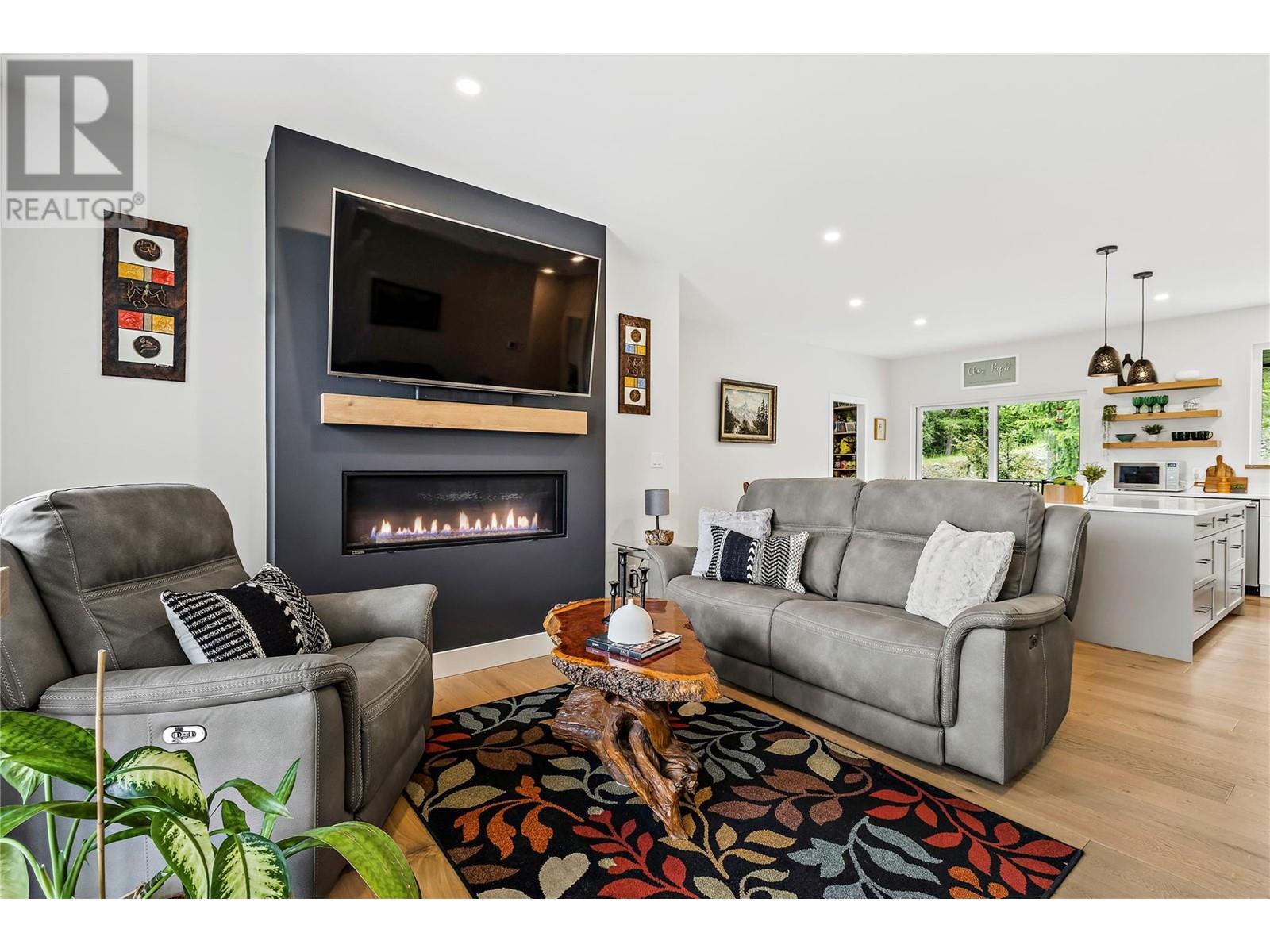 2884 Golf Course Drive, Blind Bay