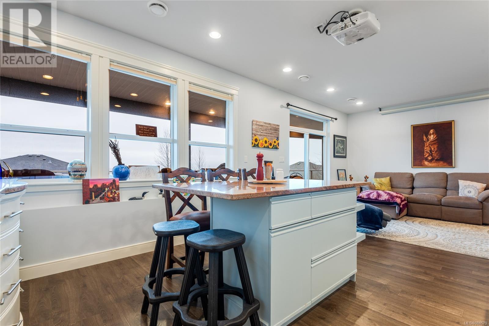 672 Pacific Heights Lane, Campbell River real estate listing 988579