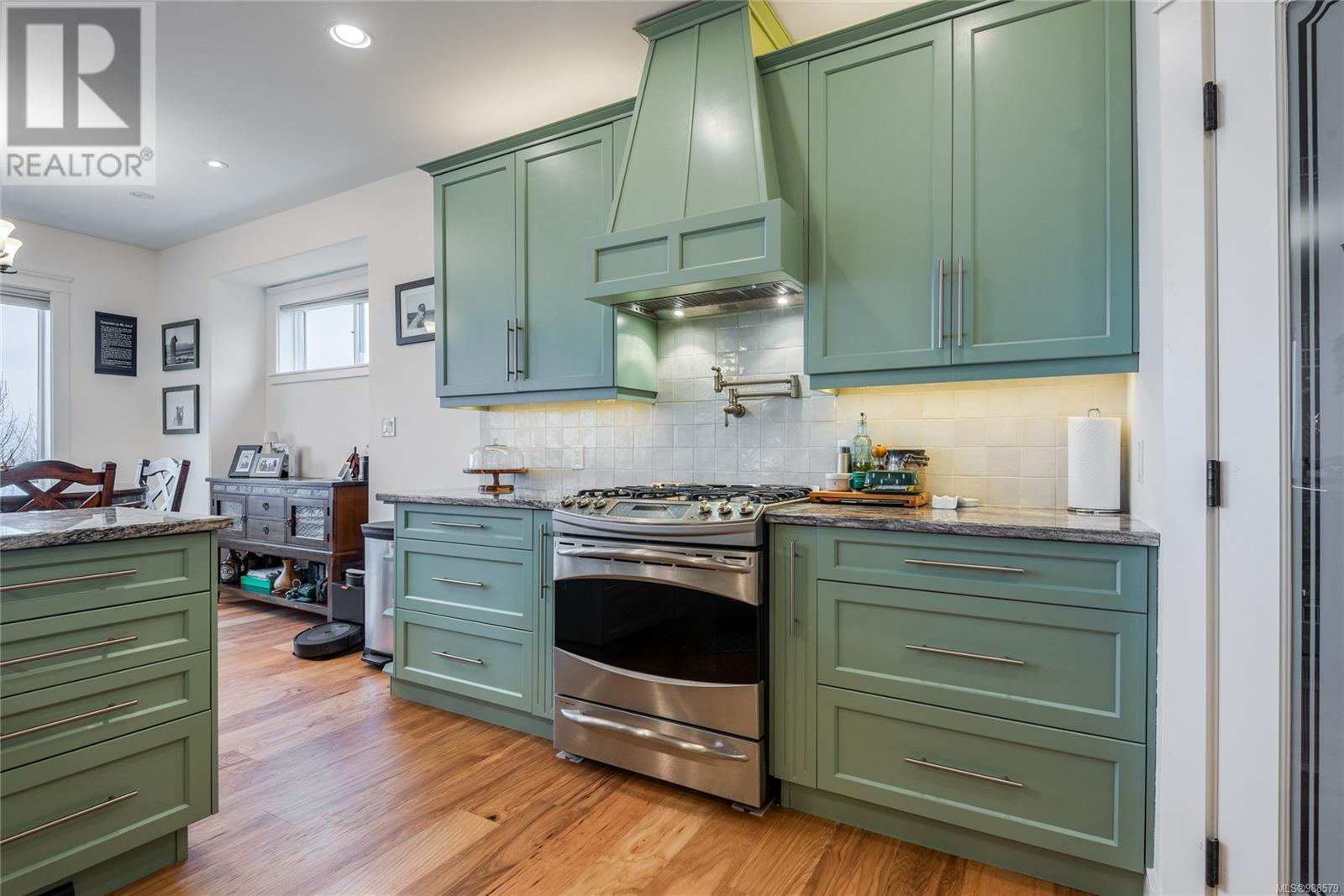 672 Pacific Heights Lane, Campbell River real estate listing 988579