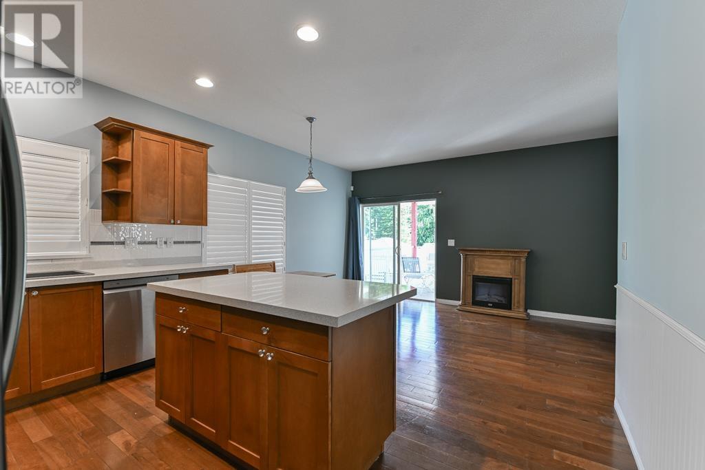 2672 LINCOLN AVENUE, Port Coquitlam