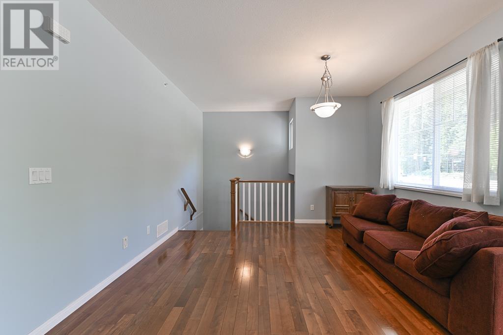 2672 LINCOLN AVENUE, Port Coquitlam