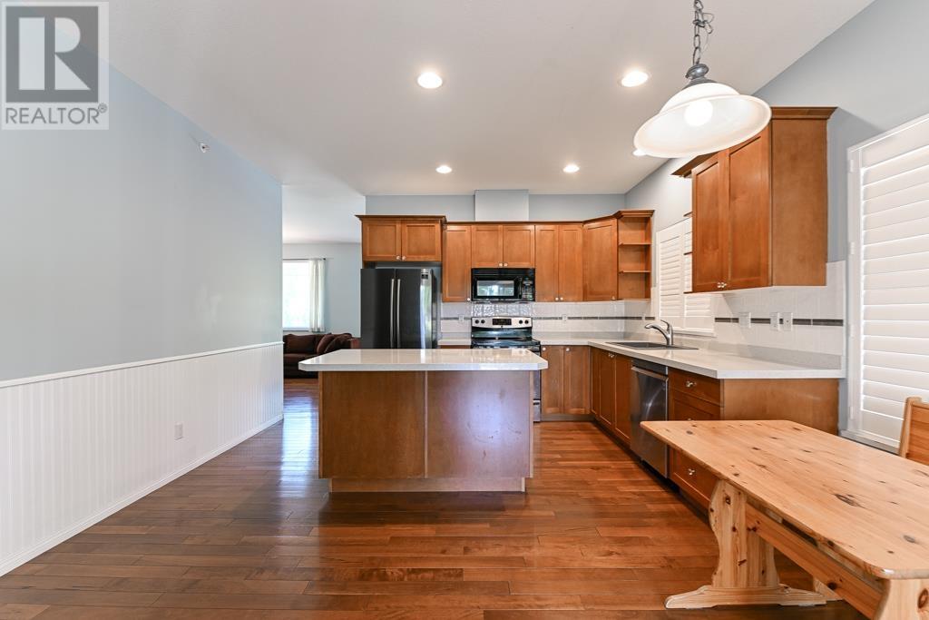 2672 LINCOLN AVENUE, Port Coquitlam