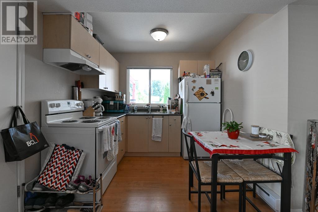2672 LINCOLN AVENUE, Port Coquitlam