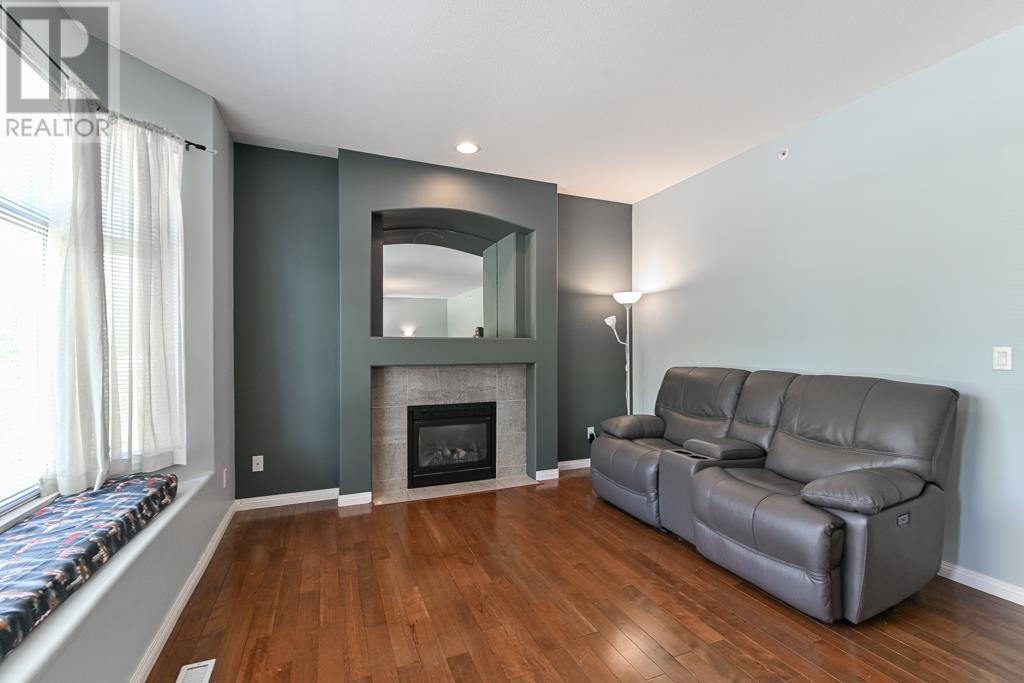 2672 LINCOLN AVENUE, Port Coquitlam