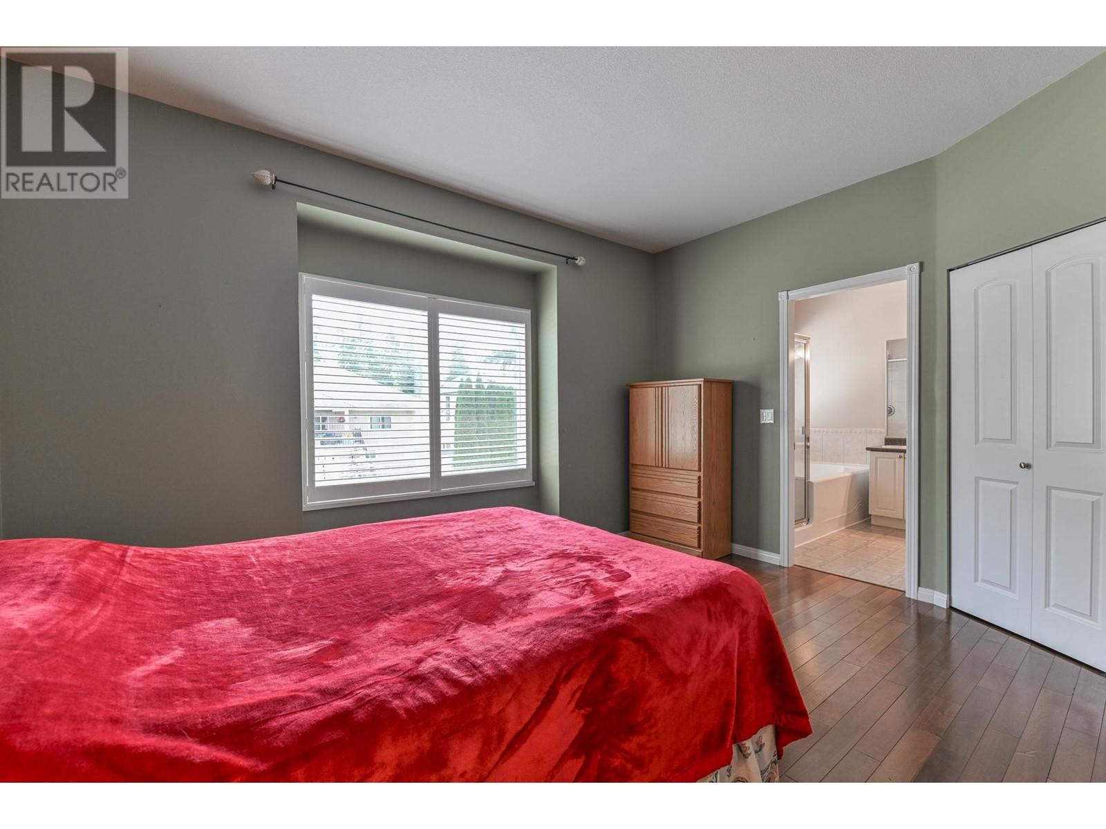 2672 LINCOLN AVENUE, Port Coquitlam