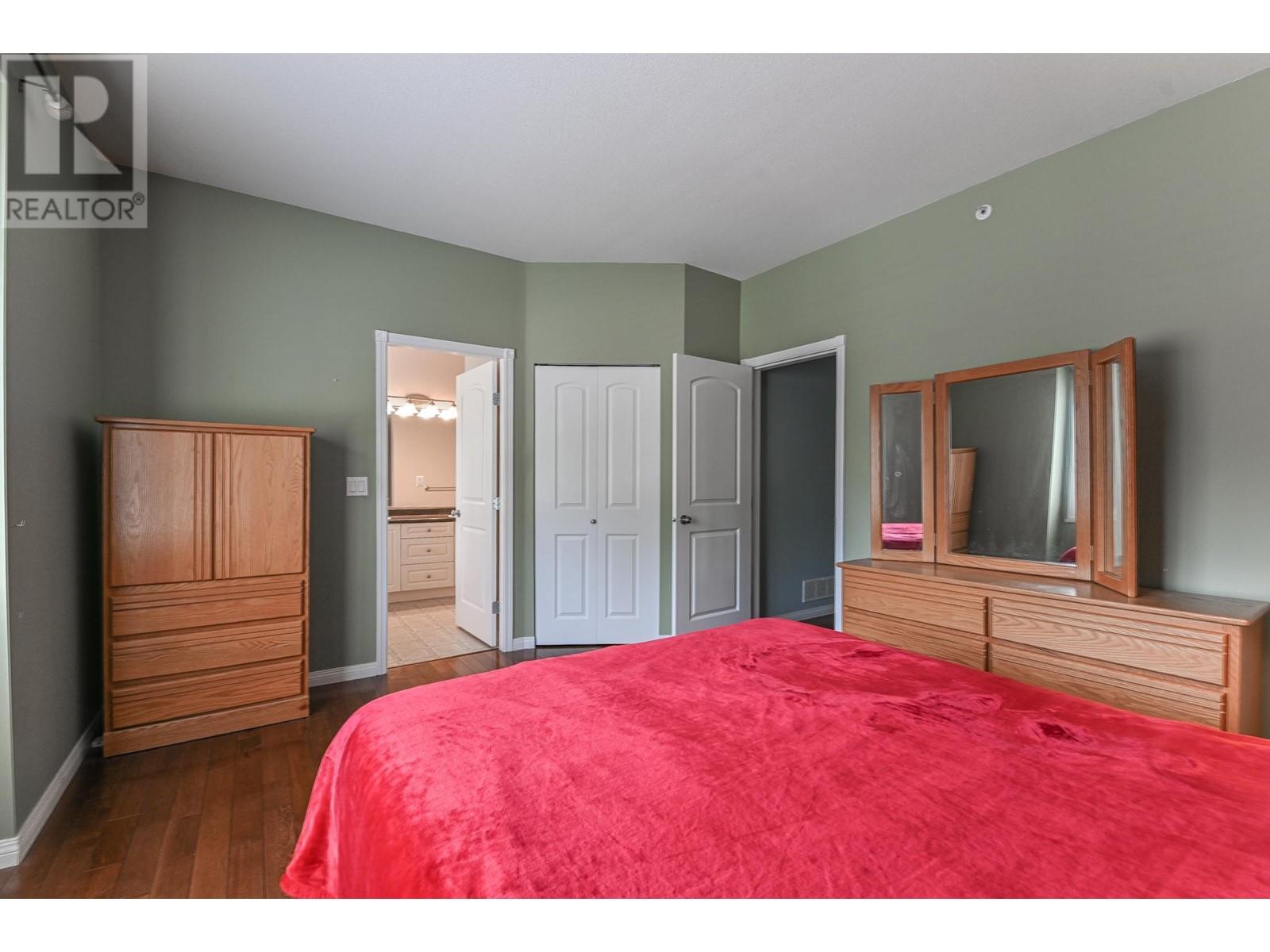 2672 LINCOLN AVENUE, Port Coquitlam