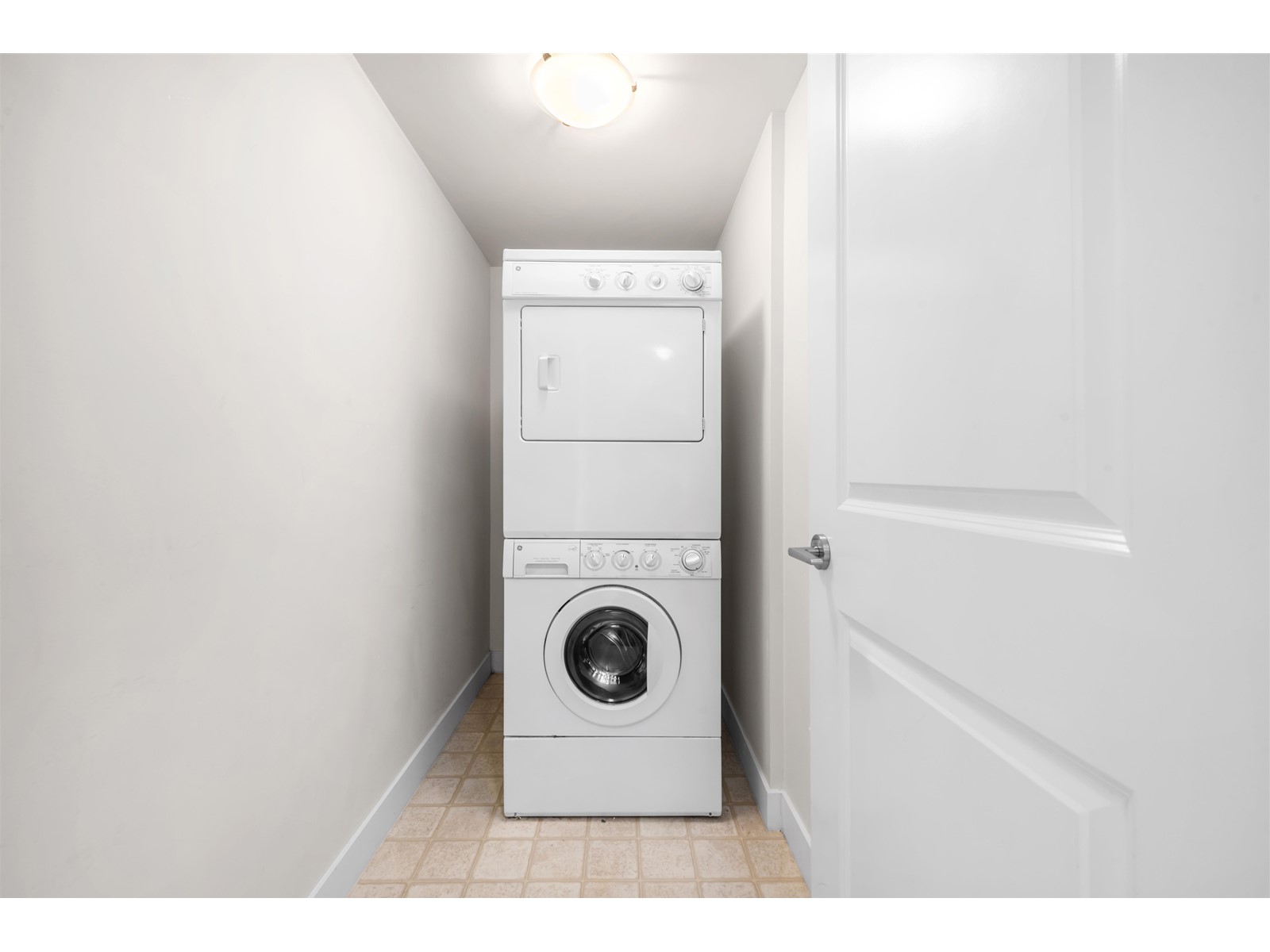 307 15795 CROYDON DRIVE, Surrey real estate listing R3012390