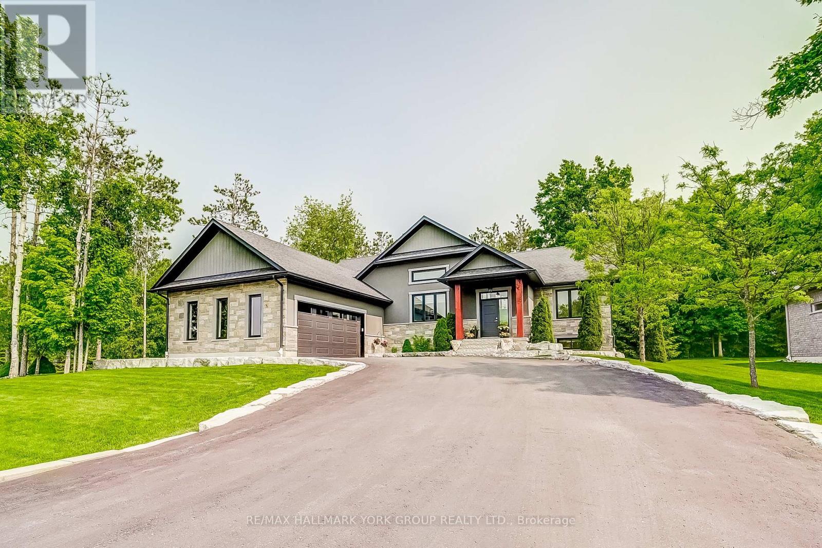 Photo 3 of 118 Mennill Drive, Springwater ON