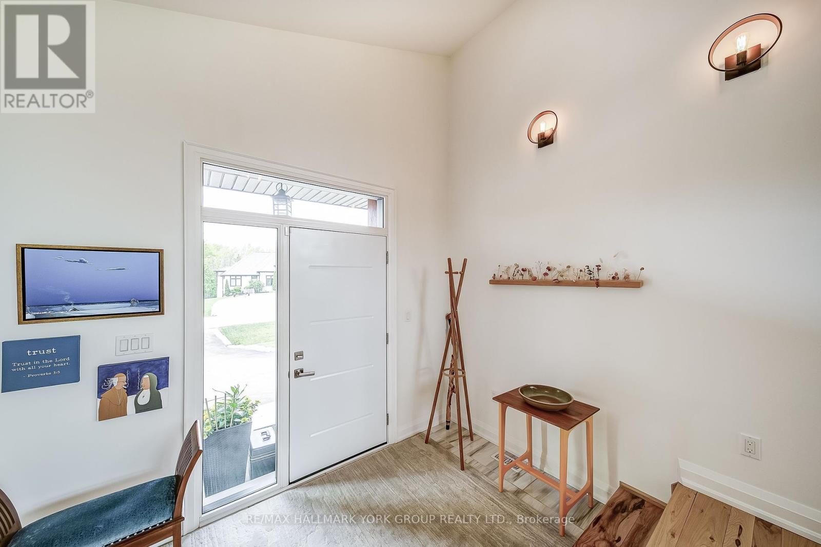 Photo 13 of 118 Mennill Drive, Springwater ON