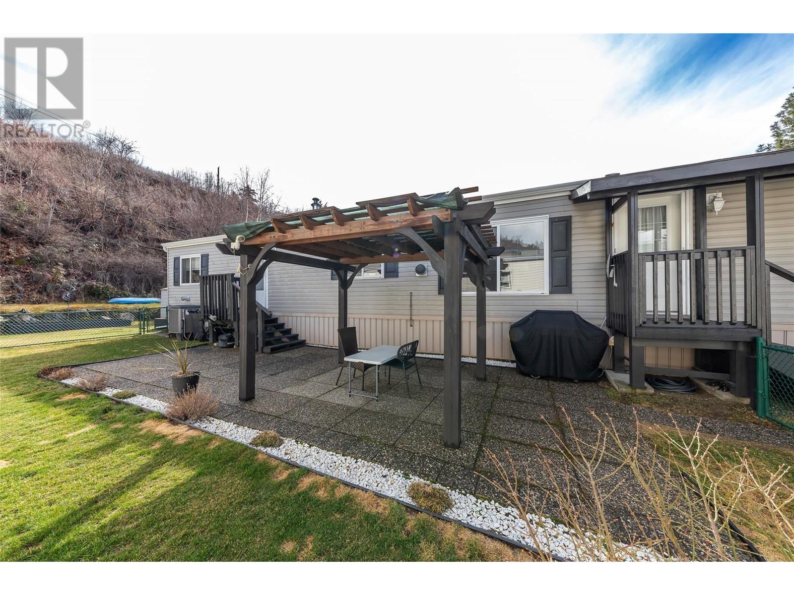 Photo 40 of 1250 Hillside Avenue Unit 16, Chase BC