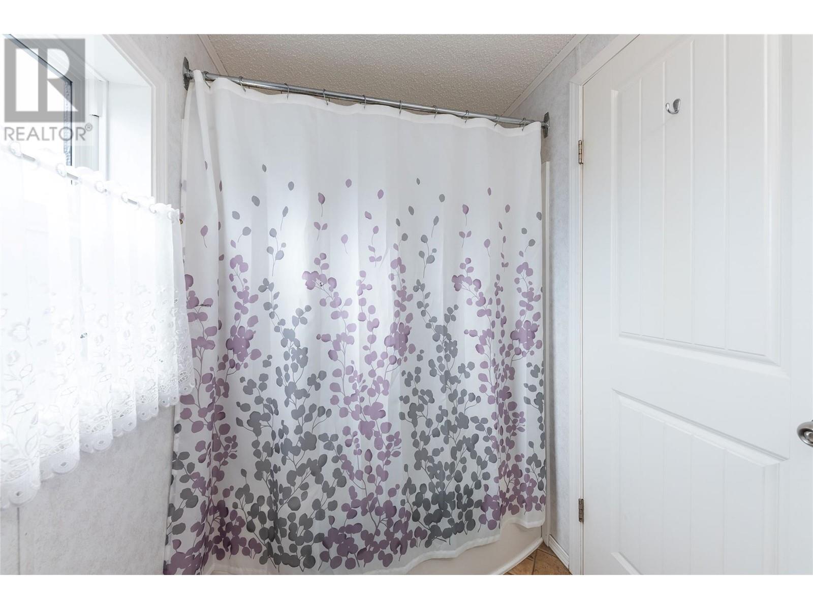 Photo 16 of 1250 Hillside Avenue Unit 16, Chase BC