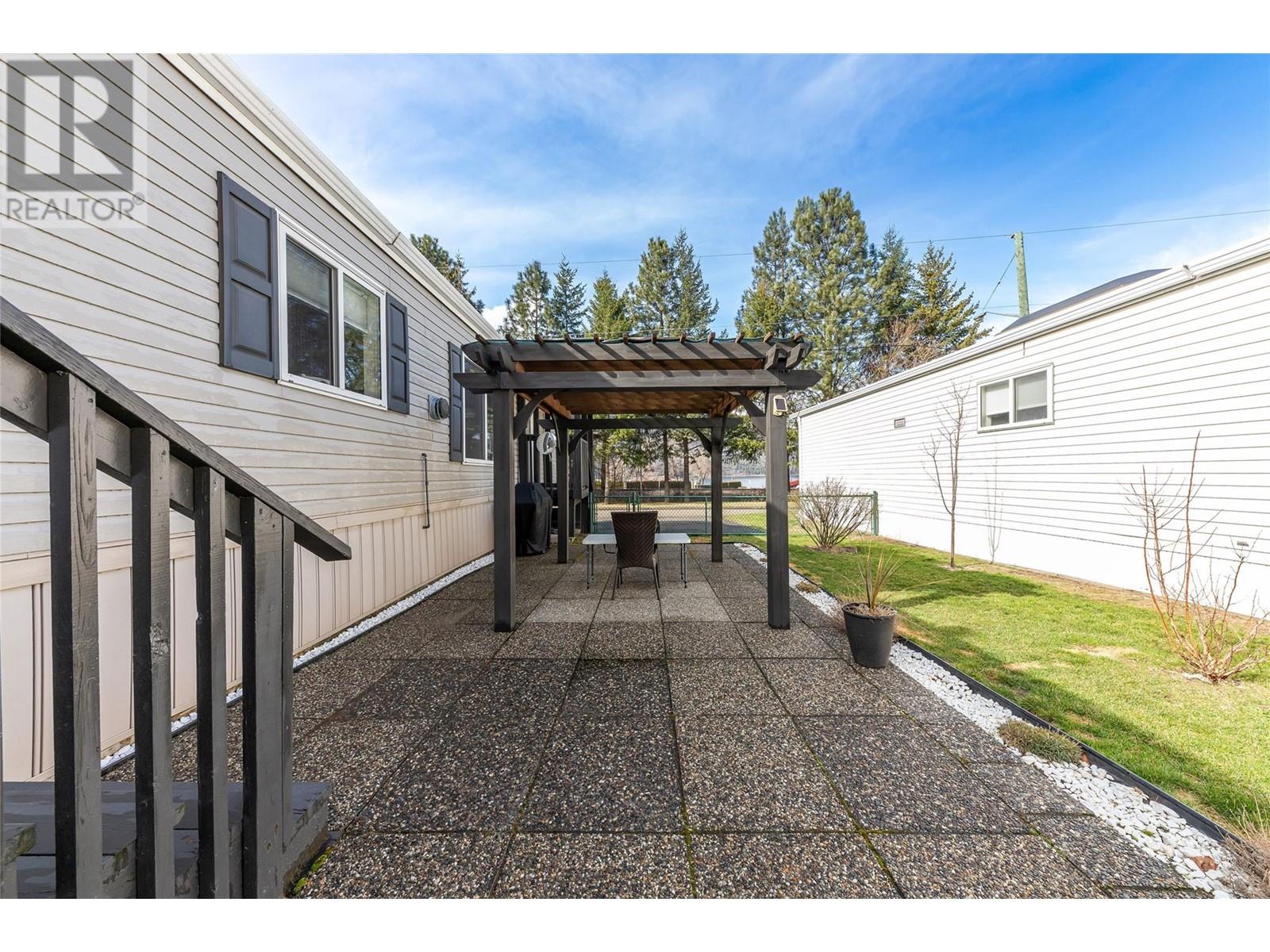 Photo 23 of 1250 Hillside Avenue Unit 16, Chase BC