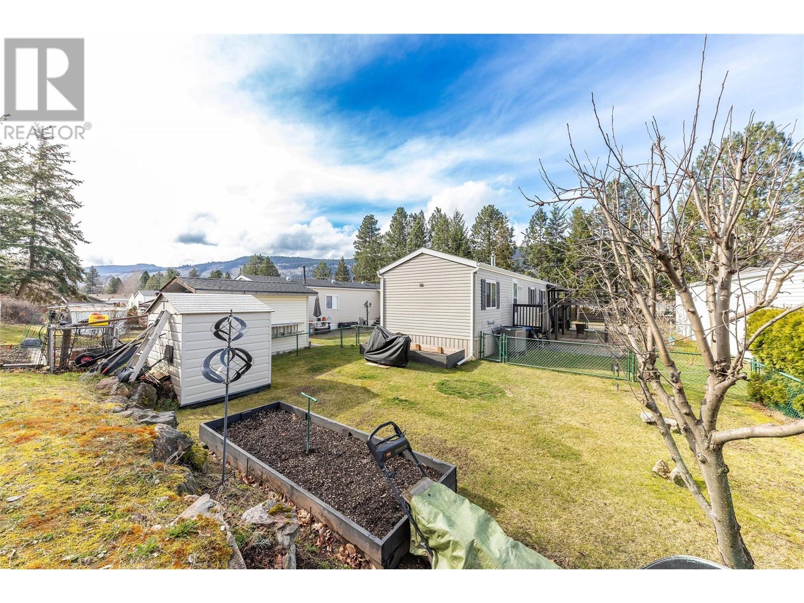 Photo 33 of 1250 Hillside Avenue Unit 16, Chase BC