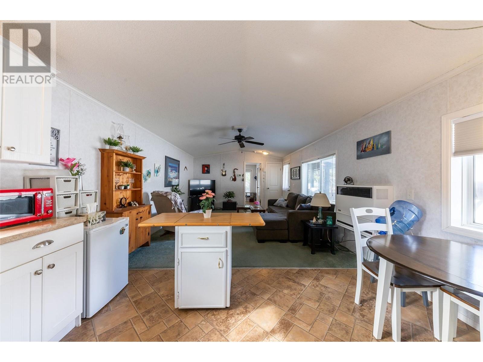 Photo 11 of 1250 Hillside Avenue Unit 16, Chase BC