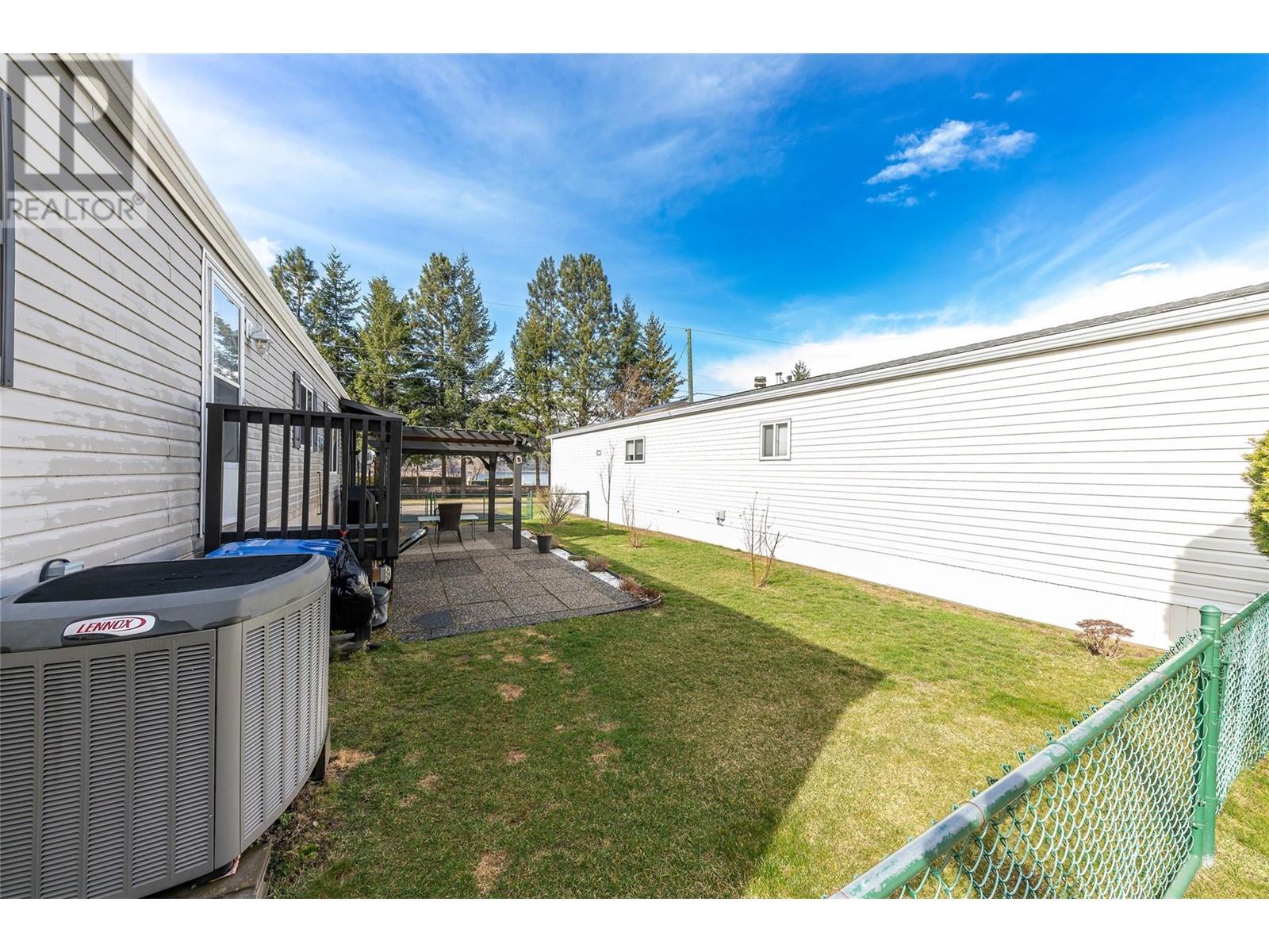 Photo 35 of 1250 Hillside Avenue Unit 16, Chase BC