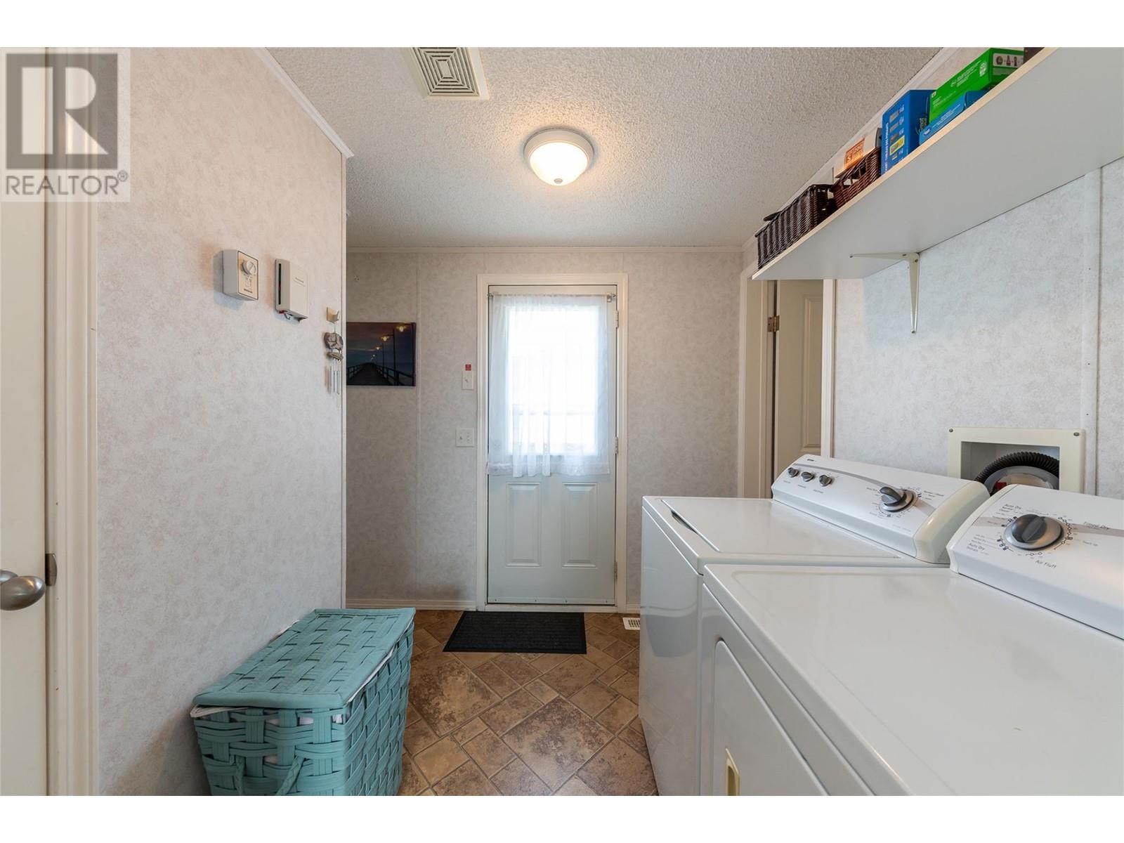 Photo 9 of 1250 Hillside Avenue Unit 16, Chase BC