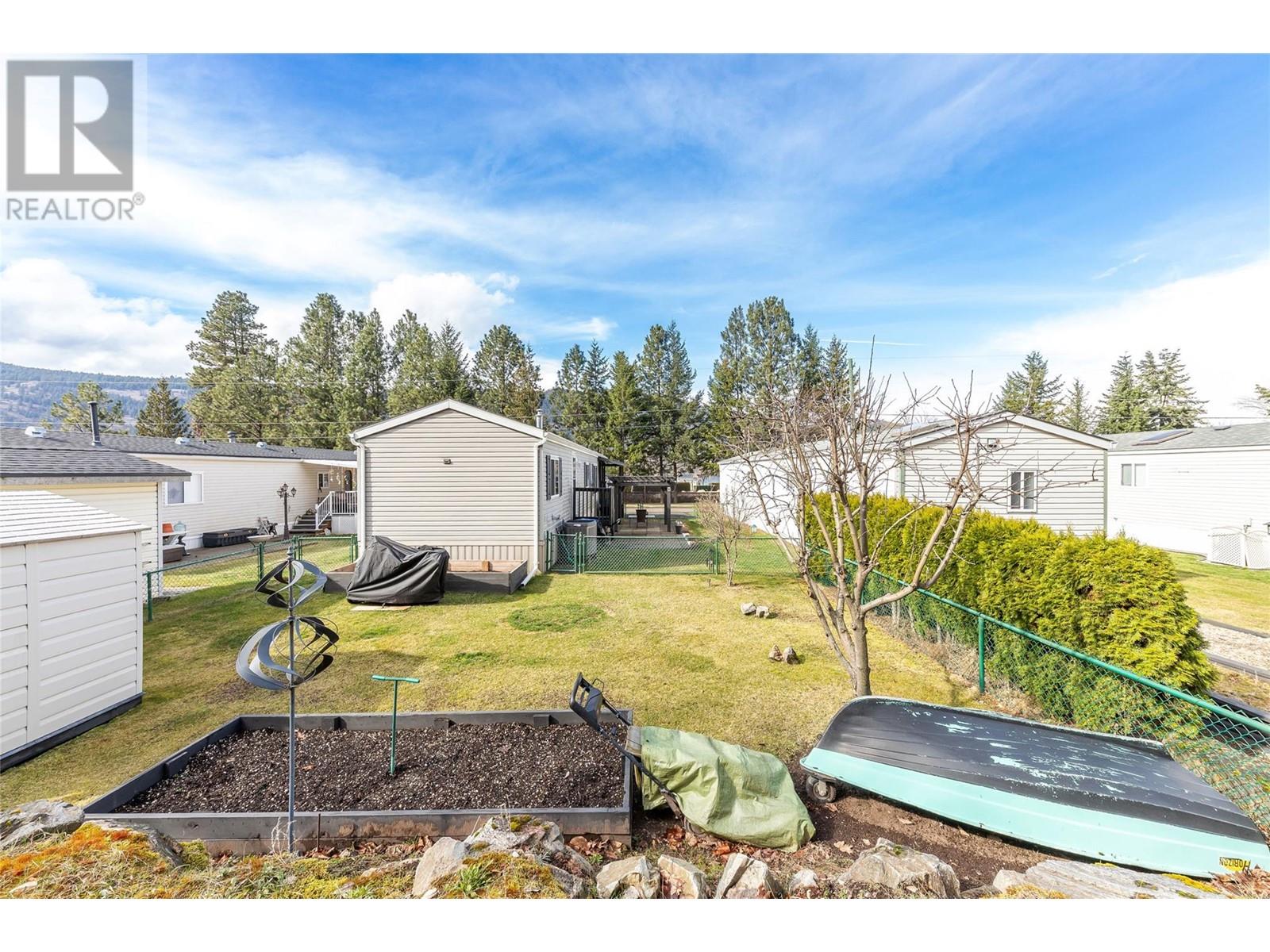 Photo 31 of 1250 Hillside Avenue Unit 16, Chase BC
