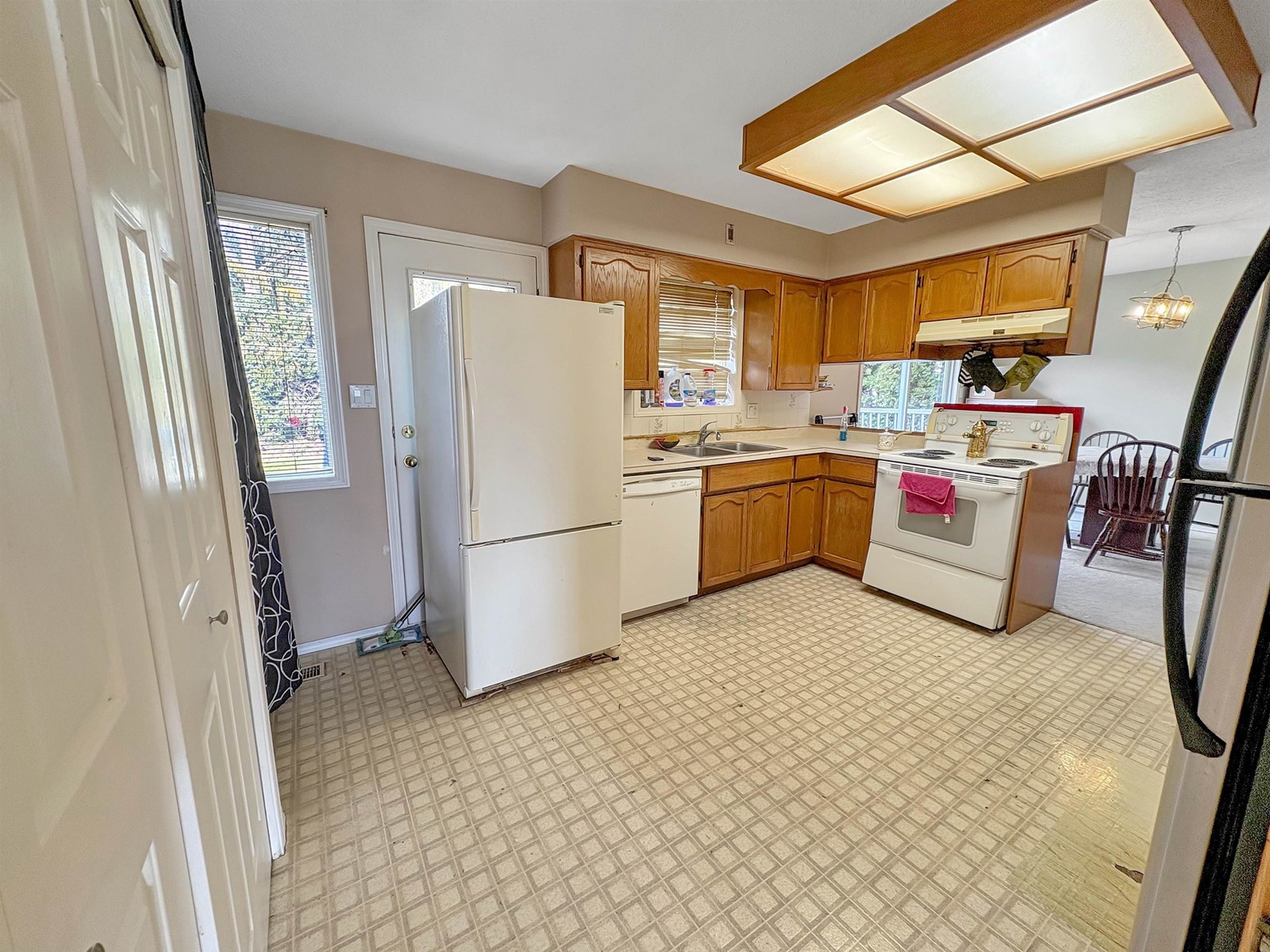 Photo 8 of 32469 Emerald Avenue, Abbotsford BC