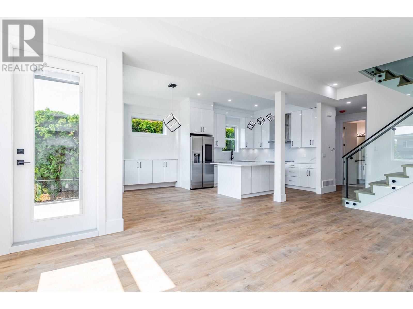 1946 Hemmerling Court, Kelowna