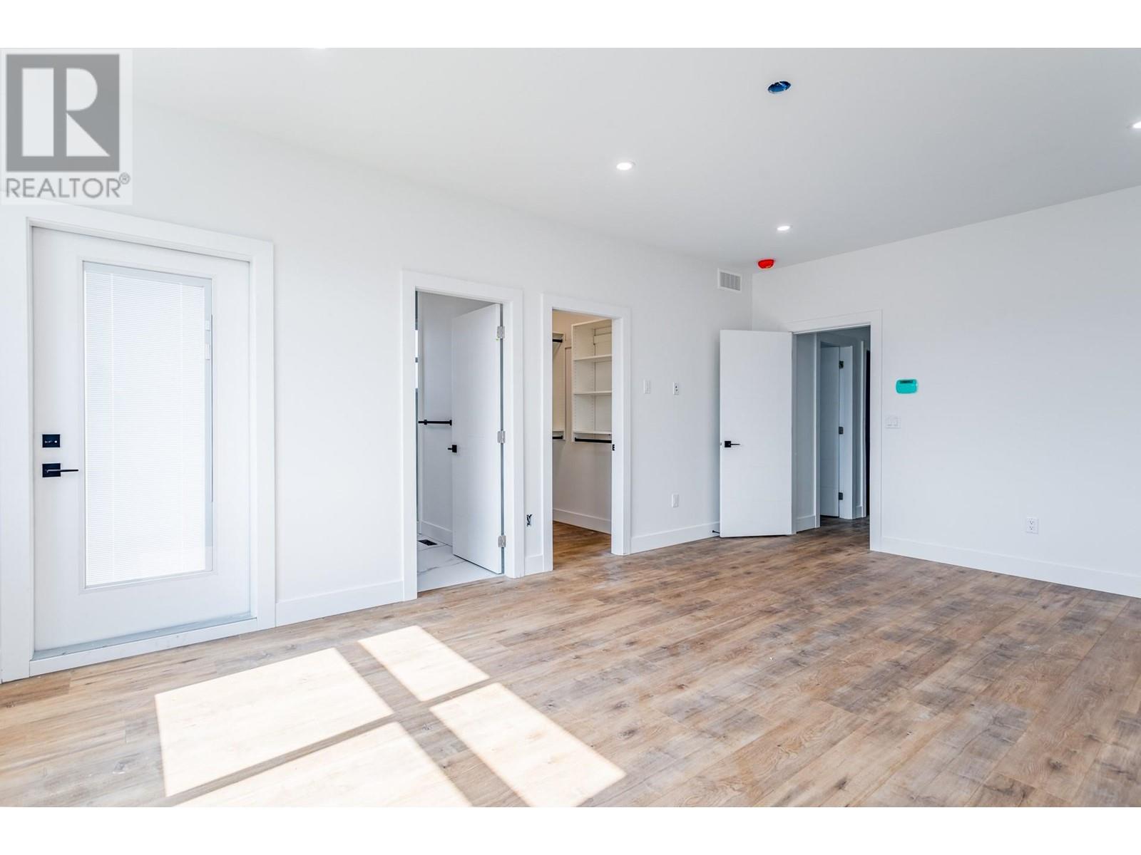 1946 Hemmerling Court, Kelowna