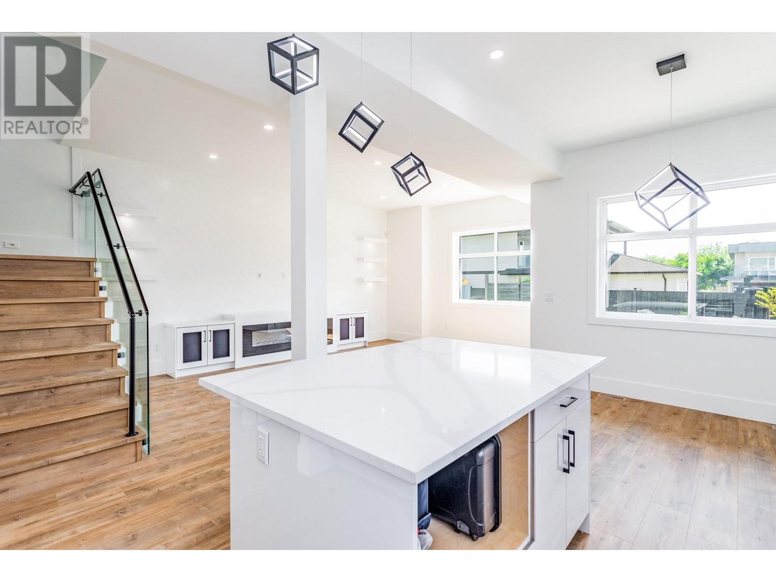1946 Hemmerling Court, Kelowna