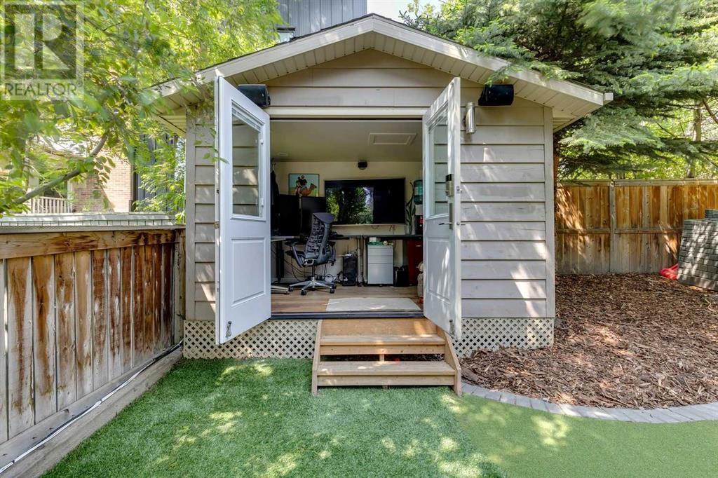 Single Family House for Sale in  Premier Way SW Upper Mount Royal Calgary 