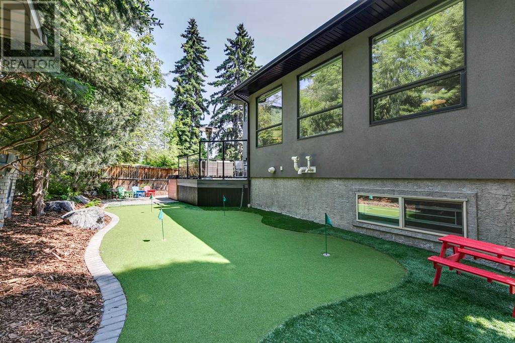 Single Family House for Sale in  Premier Way SW Upper Mount Royal Calgary 