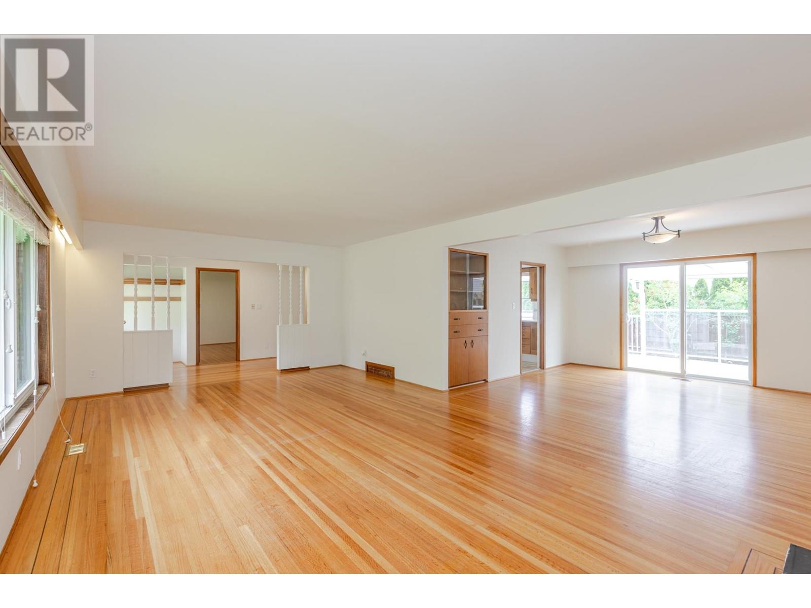 Photo 3 of 1320 Farrell Avenue, Delta BC