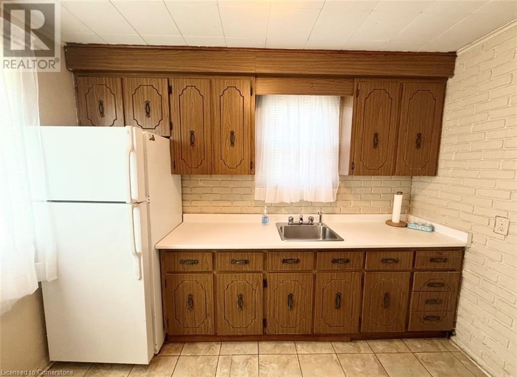 Photo 16 of 115 Beach Boulevard, Hamilton ON