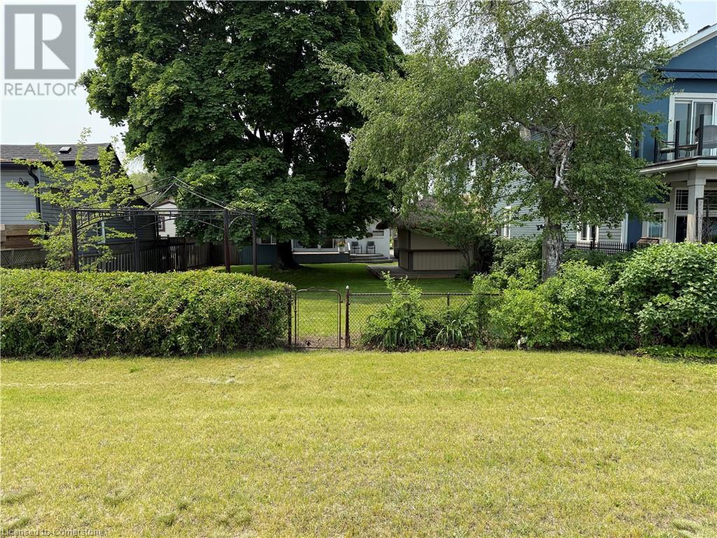 Photo 11 of 115 Beach Boulevard, Hamilton ON