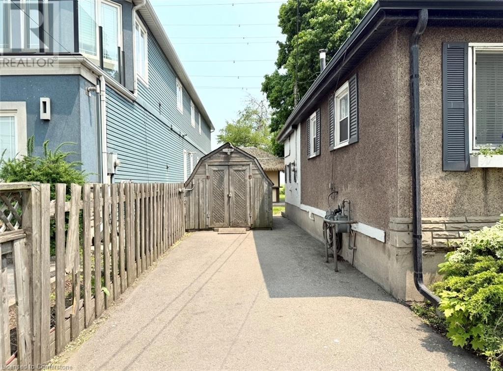 Photo 26 of 115 Beach Boulevard, Hamilton ON