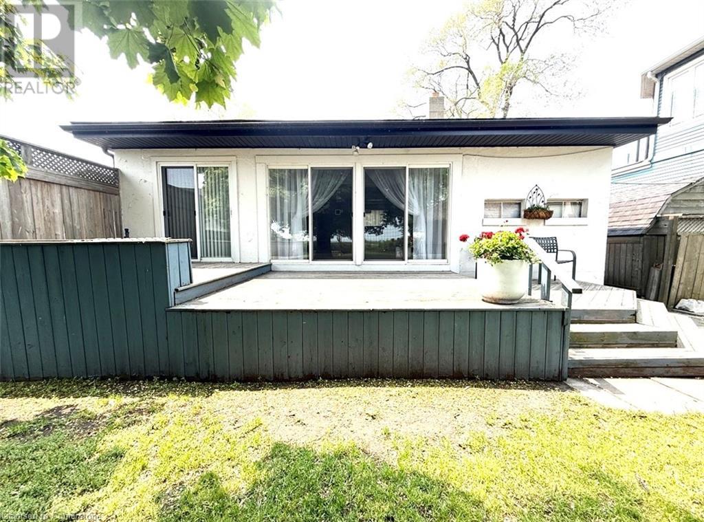 Photo 13 of 115 Beach Boulevard, Hamilton ON