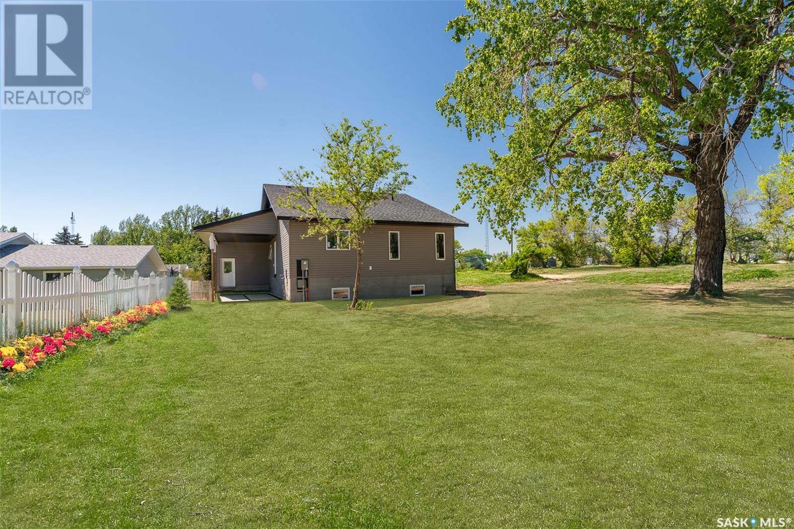 Photo 14 of 118 Kamas Street, Mortlach SK