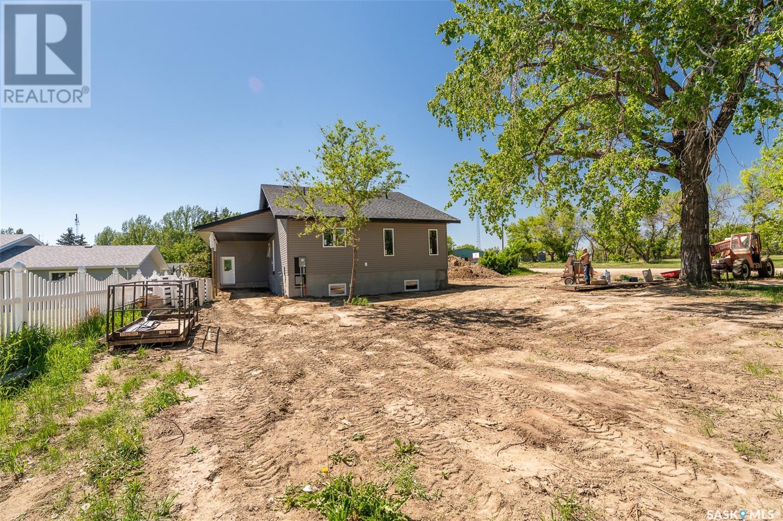 Photo 16 of 118 Kamas Street, Mortlach SK
