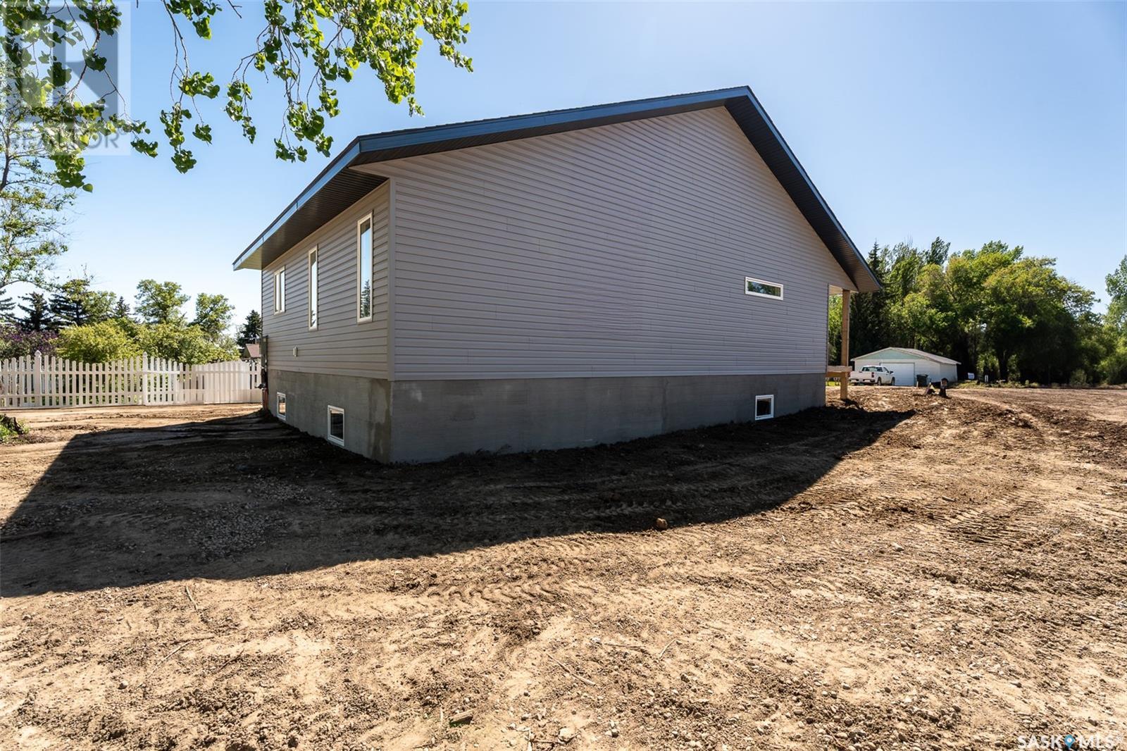 Photo 22 of 118 Kamas Street, Mortlach SK