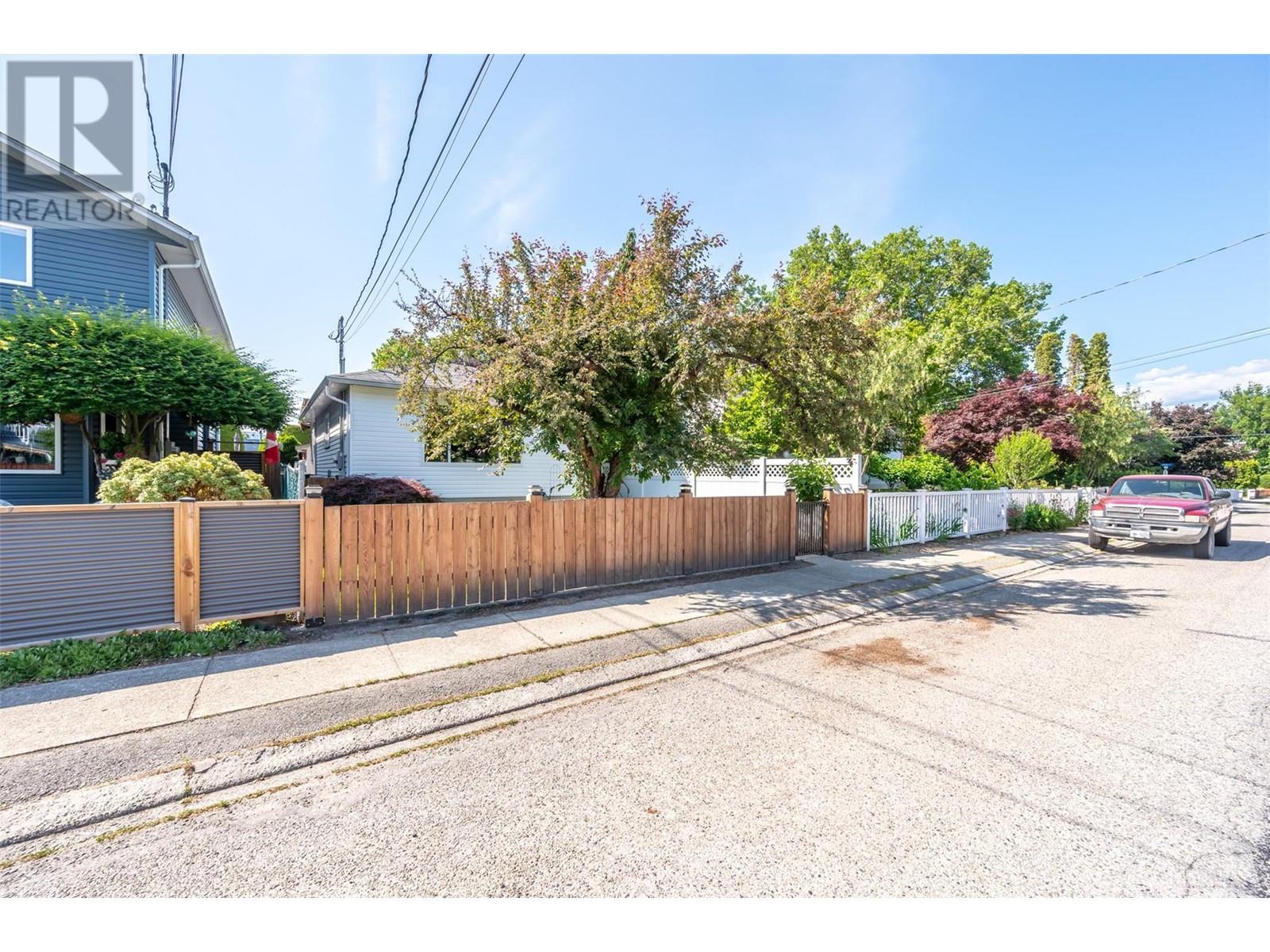 480 Orchard Avenue, Penticton