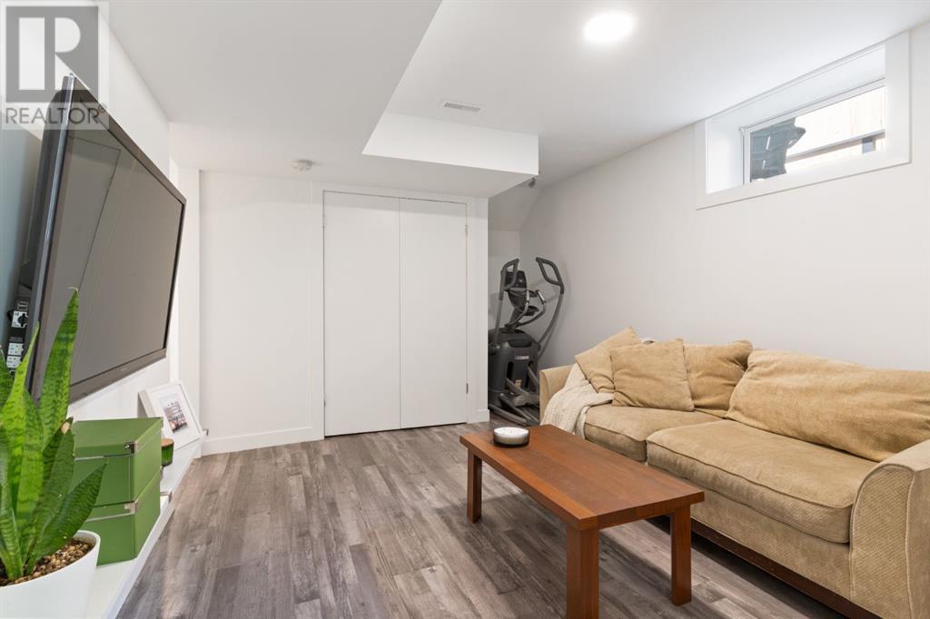 Single Family House Bungalow for Sale in  Rosehill Drive NW Rosemont Calgary 
