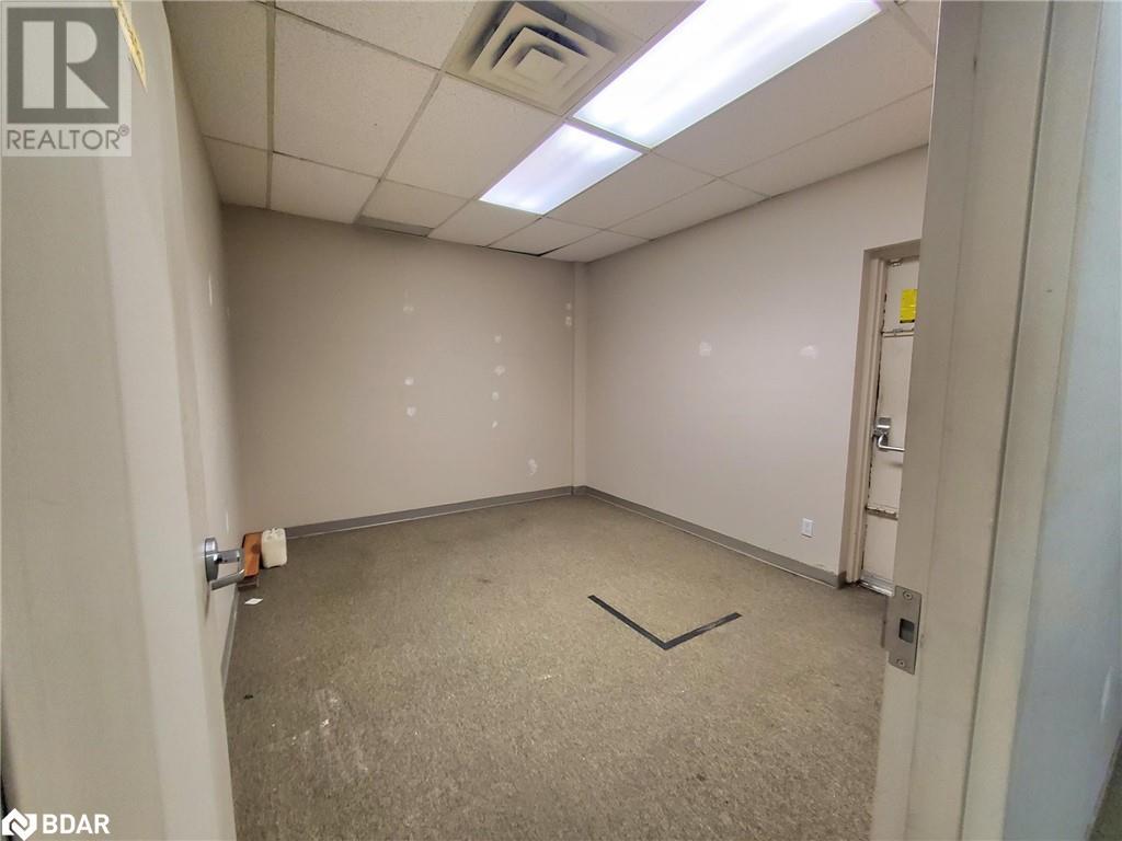 Photo 14 of 303 Dunlop Street W Unit 3 4, Barrie ON