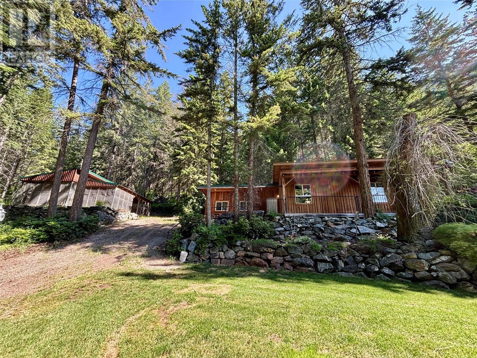 Photo 8 of 3855 Turner Road, Tappen BC