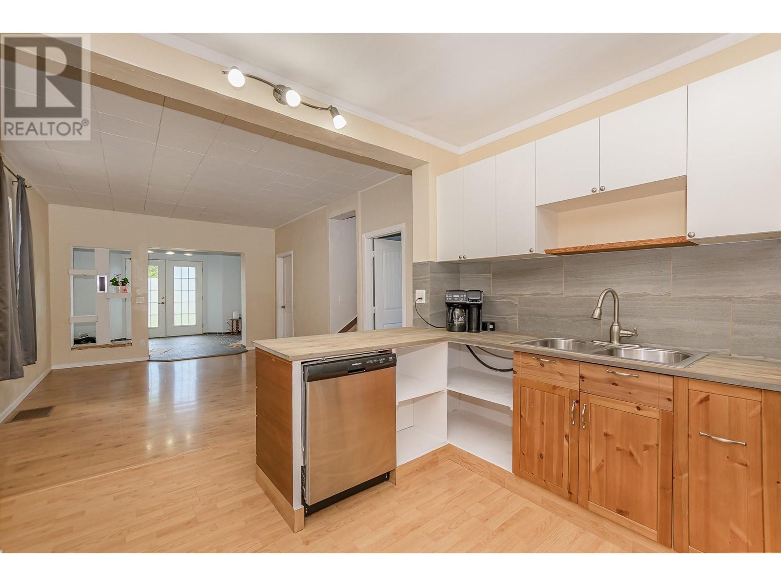 Photo 55 of 150 1 Street Se, Salmon Arm BC