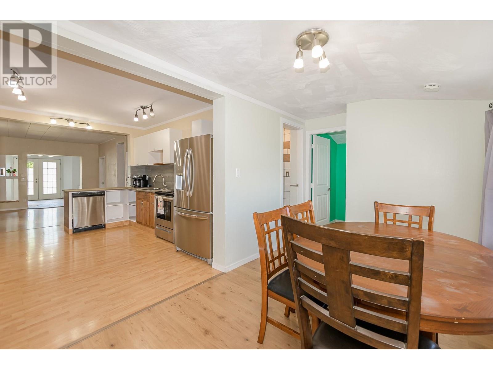 Photo 24 of 150 1 Street Se, Salmon Arm BC