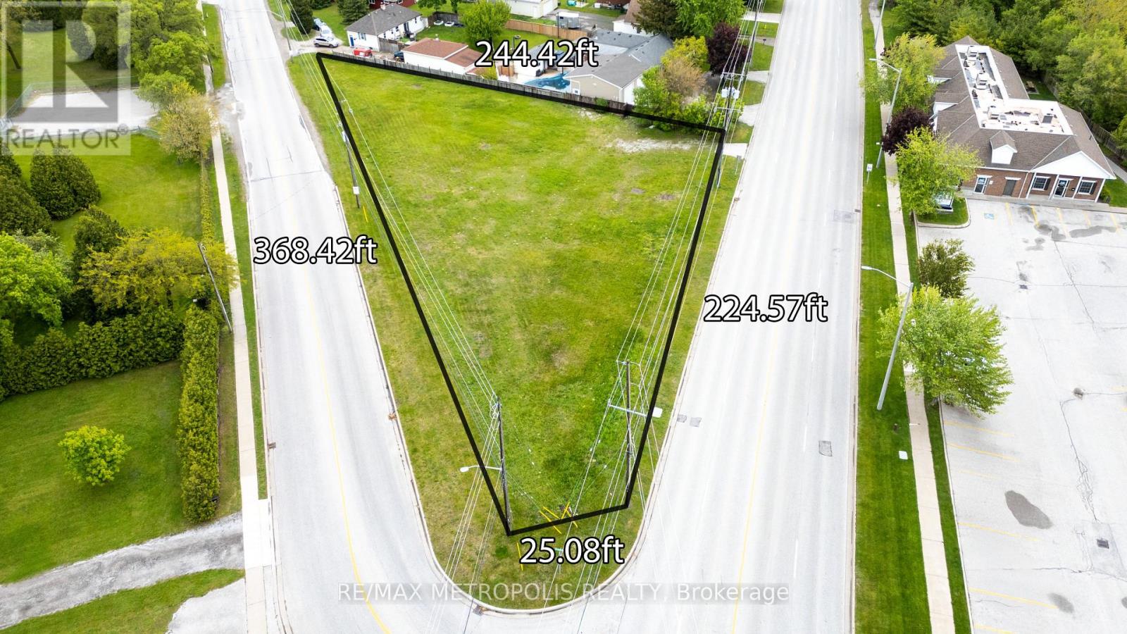 Photo 18 of 1324 Michigan Avenue, Sarnia ON